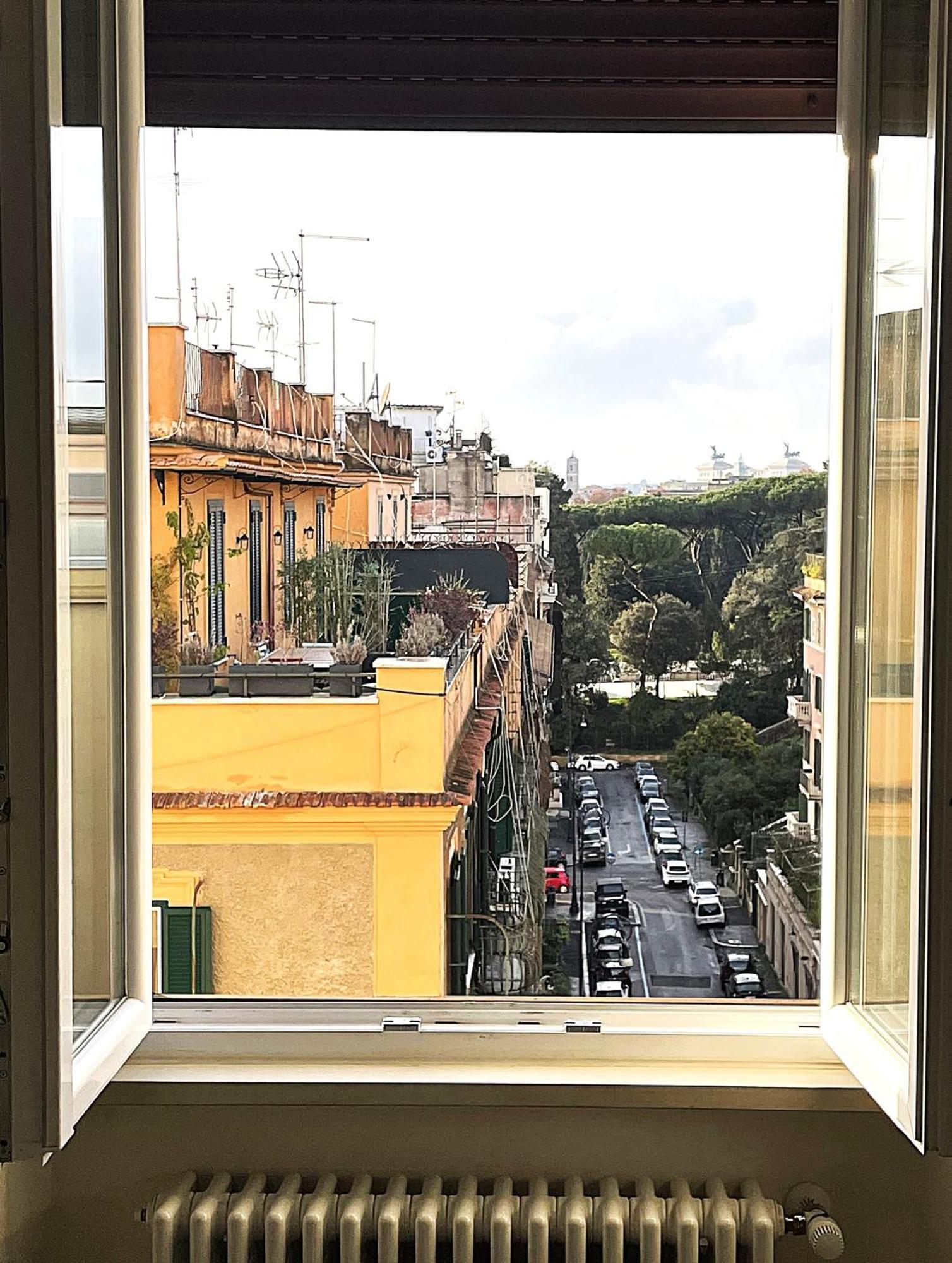 Di Casa Al Colosseo Apartment